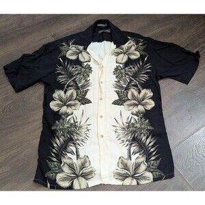Van Heusen Mens Shirt Medium Button Up Hawaiian Short Sleeve Tropical Palm (220m